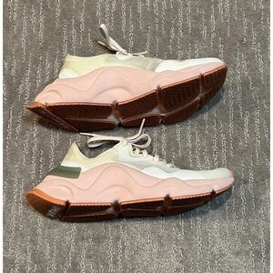 Sorel Women's 5.5 Kinetic RNEGD Float Sneakers in Chalk/Eraser Pink